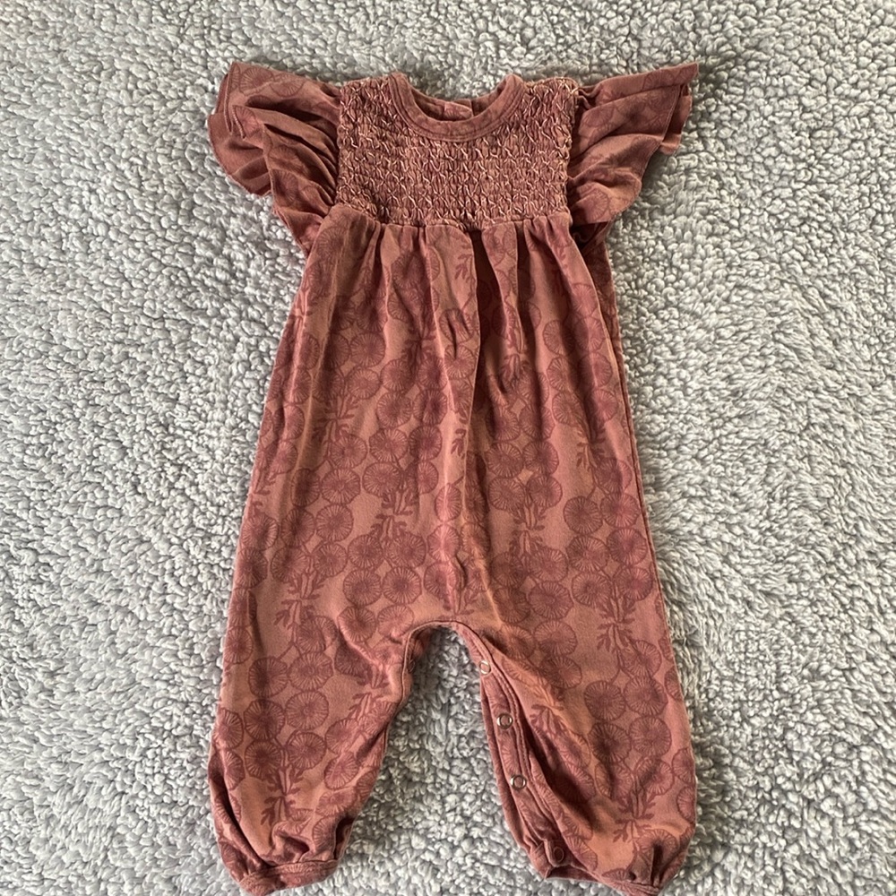 kate quinn• one piece • size 12-18 months